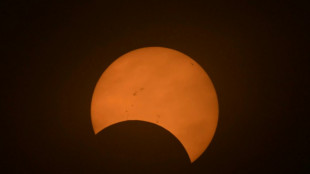 Eclipse solar anular é observado na Ilha de Páscoa e na Patagônia