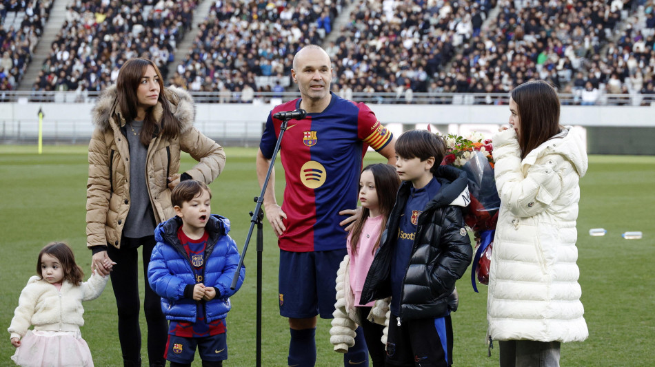 A Tokyo l'ultima di Iniesta in campo, davanti a 45mila tifosi