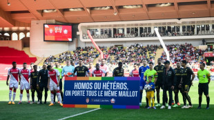 Refus du maillot arc-en-ciel: un joueur de Nantes sanctionné et des réactions politiques