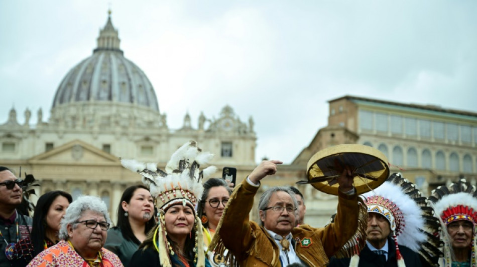 El papa pide perdón por los abusos en internados católicos para indígenas en Canadá