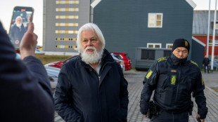 Groenlandia vuelve a prolongar la detención del defensor de las ballenas Paul Watson