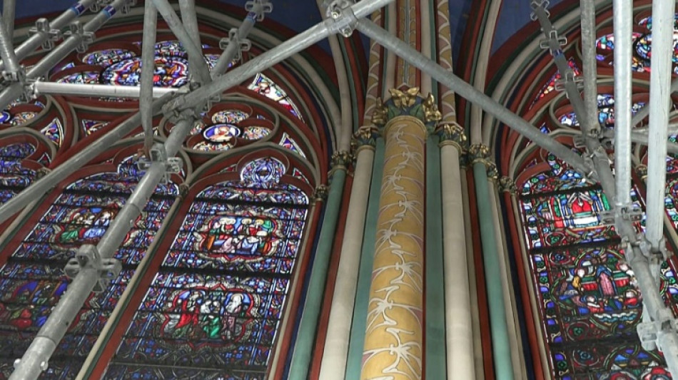 Sur le chantier de Notre-Dame, une douche de lumière et de couleurs