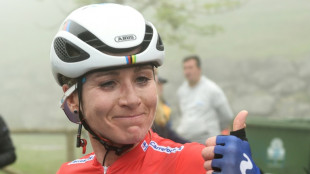 Van Vleuten remporte son troisième Tour d'Espagne pour neuf secondes