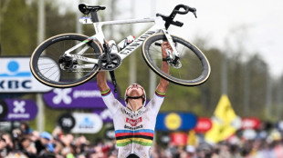 Cyclisme: Mathieu van der Poel remporte son troisième Tour des Flandres