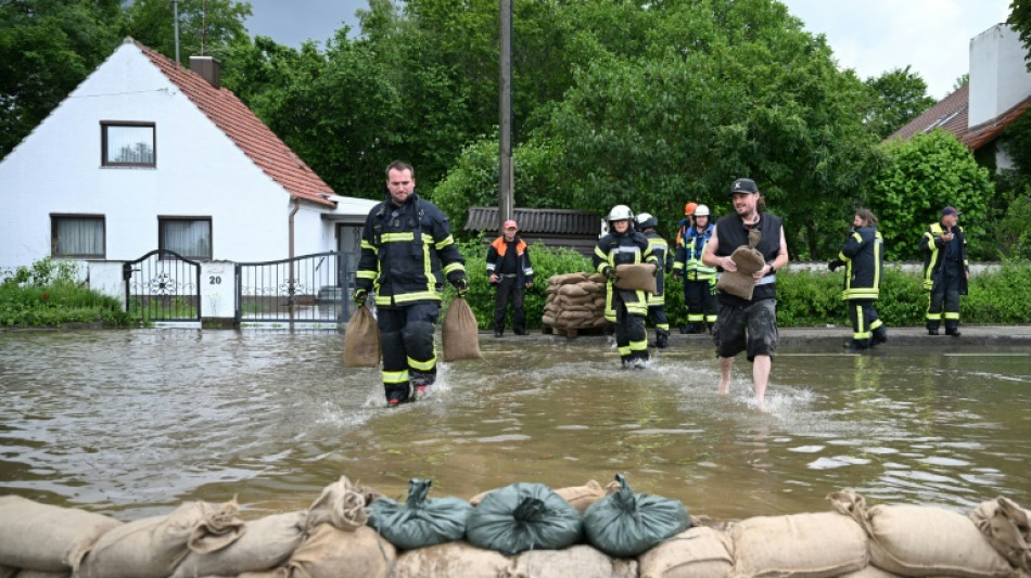 Rescue worker dies in southern Germany flooding