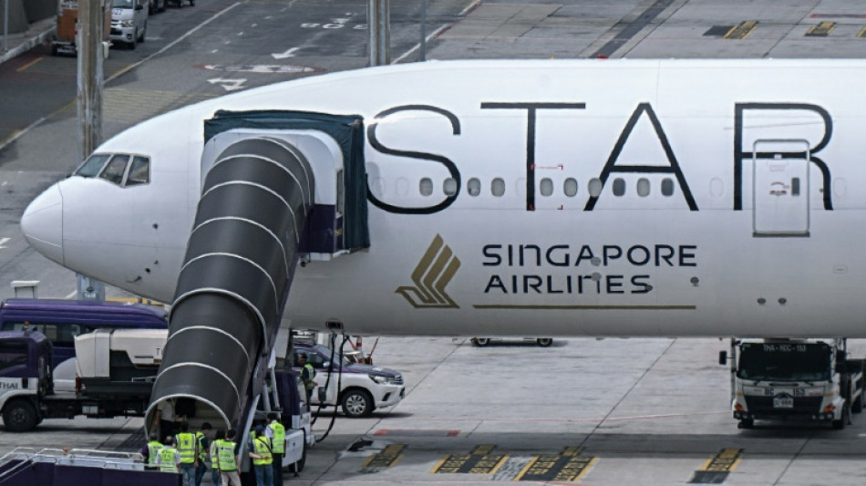 Companhia aérea de Singapura oferece US$ 10 mil aos feridos em voo turbulento