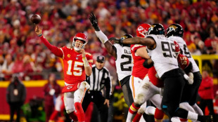 Play-offs NFL: Mahomes boite bas mais guide les Chiefs, les Eagles planent