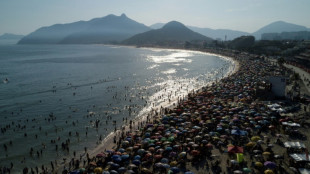PEC que 'privatiza' praias é alvo de polêmica