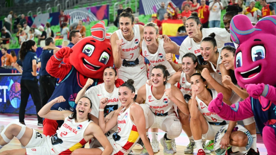 España gana 67-42 a Alemania y pasa a semifinales en Eurobasket femenino