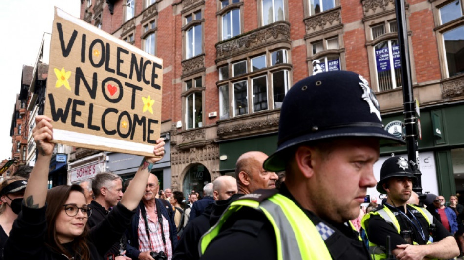 Mesquitas britânicas em alerta pelos protestos da extrema direita