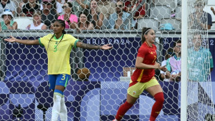 Brasil pierde a Marta, pero avanza sufriendo a cuartos de París 2024
