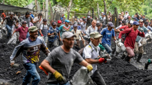 Sobras de esmeraldas: el sueño de mineros pobres en Colombia