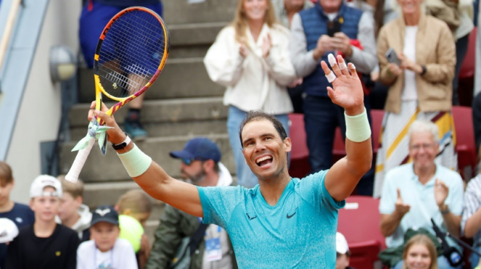 Nadal retorna ao circuito de simples com vitória na 1ª rodada do ATP 250 de Bastad