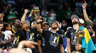 NBA: la traque des Warriors, qui rêvent de "back-to-back", peut commencer