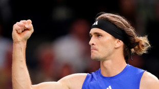 Zverev im Achtelfinale von Paris - Struff gescheitert