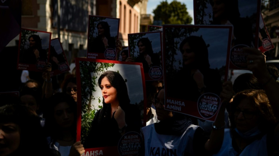 Irán amenaza a famosos y medios por las protestas tras la muerte de una joven kurda