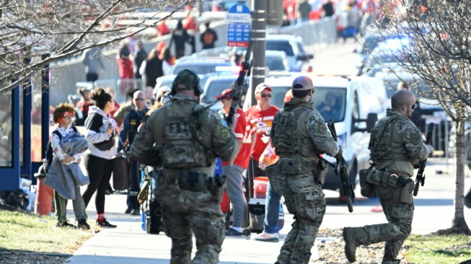 Des tirs font un mort et une dizaine de blessés lors de la parade du Super Bowl à Kansas City 