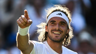 Wimbledon: Tsitsipas arrache la victoire face à Murray au 2e tour