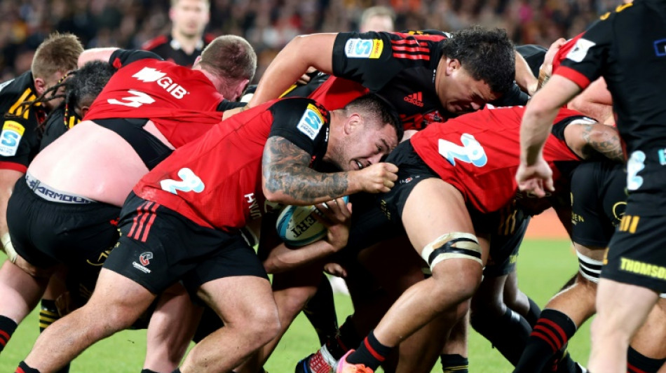 Super Rugby: les Crusaders conservent de haute lutte leur titre