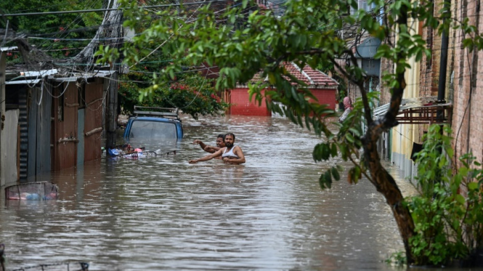 Mehr als hundert Tote bei Hochwasser und Erdrutschen in Nepal