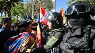 Apoiadores de Evo Morales e presidente Arce se enfrentam na Bolívia