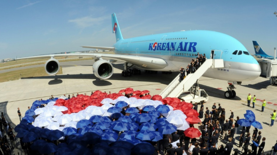 Korean Air buys majority stake in rival Asiana Airlines