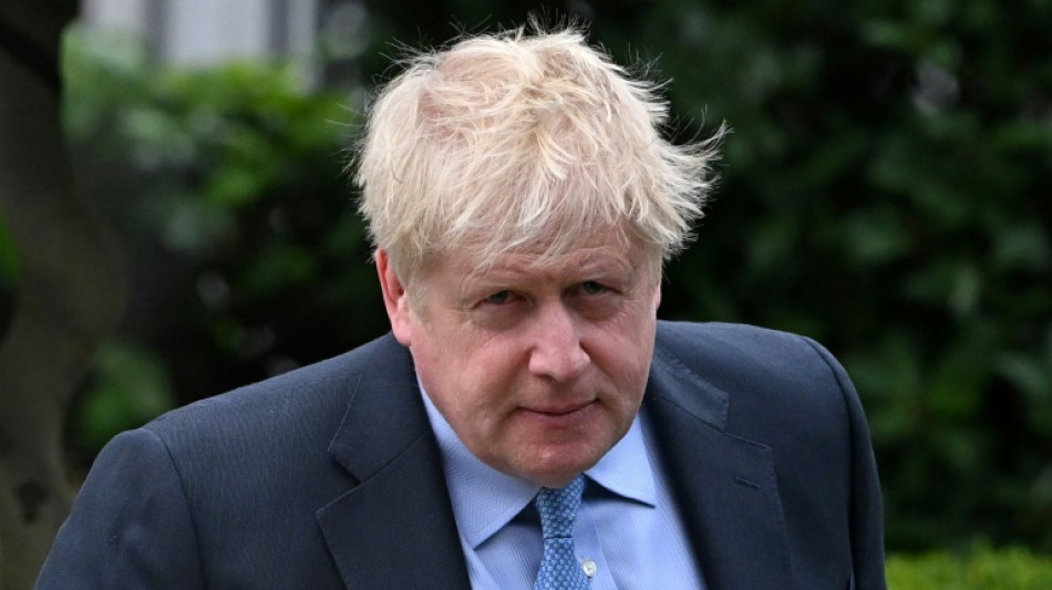 Indécis et dépassé: Boris Johnson éreinté pour sa gestion du Covid-19