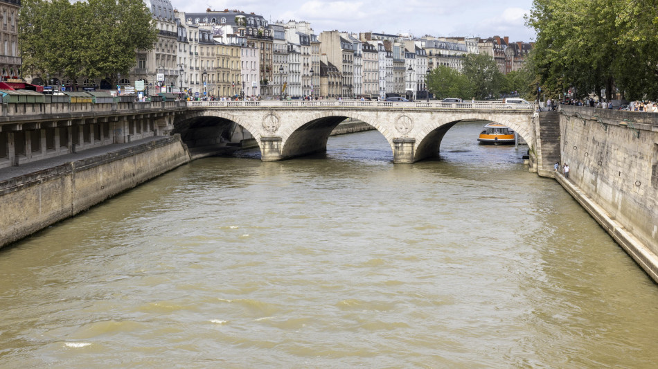 Parigi: Senna inquinata, rinviate le gare di triathlon