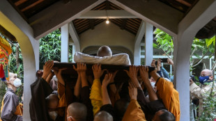 Thousands mourn Buddhist monk who brought mindfulness to the West