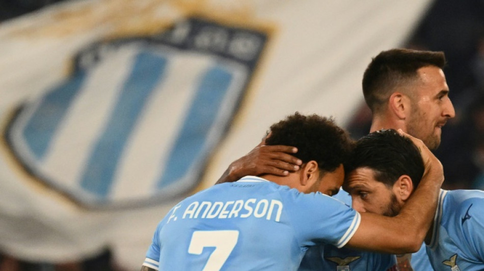 Lazio vence Sassuolo (2-0) e adia título do Napoli