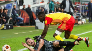 Foot/C3: tenu en échec (0-0) par Fribourg, Lens déçoit en barrage aller