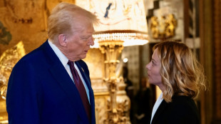 Primeira-ministra italiana visita Trump em Mar-a-Lago