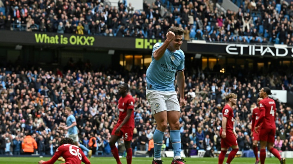 Angleterre: City balaye Liverpool 4 à 1 et s'accroche à Arsenal