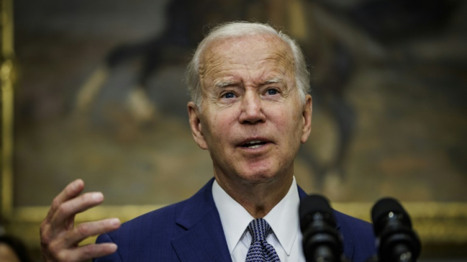 "Votez, votez, votez!": Pour Biden, la défense de l'IVG et des libertés passe par les urnes