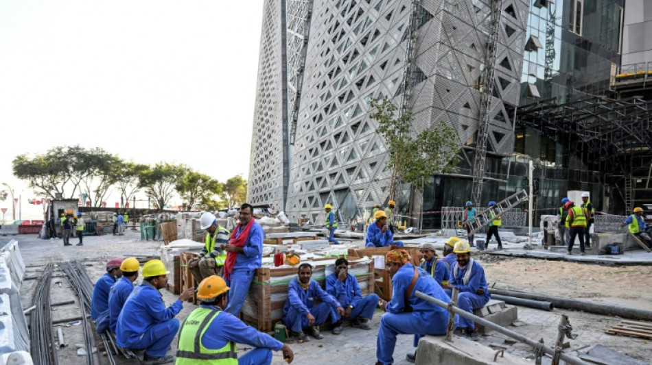 Un mundial "a bajo costo" para los trabajadores inmigrantes