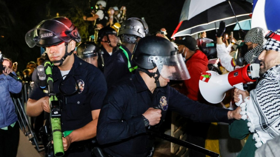 Polícia desmantela protesto pró-palestina em universidade de Los Angeles