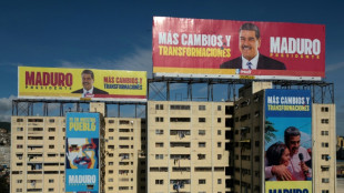 Drones, una película y horas en TV: la omnipresencia de la campaña de Maduro