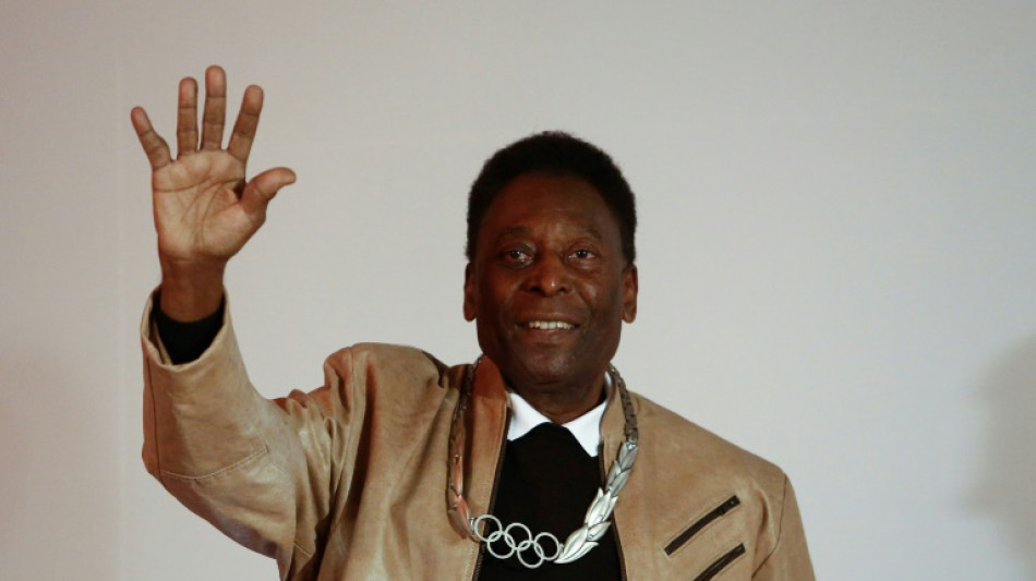 Pelé, internado en un hospital de Sao Paulo para tratamiento de cáncer