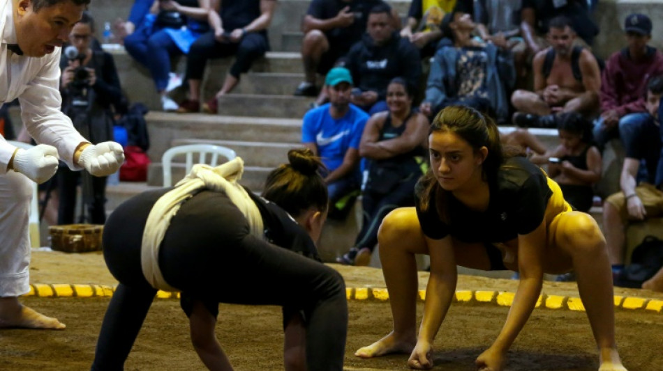 Brésil: les préjugés dans le sumo féminin, l'autre adversaire à renverser