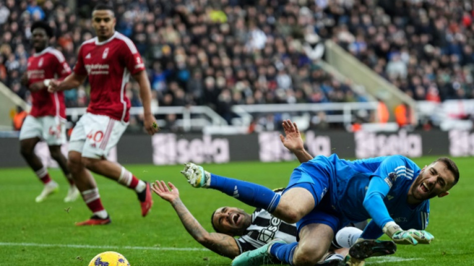 La crisis del Newcastle no parece tener fin tras perder 3-1 frente al Forest