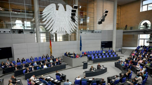 Bundestag entscheidet über Agrarpaket und Gehsteigbelästigungen