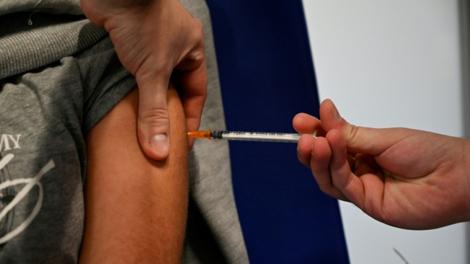Covid-19: l'Espagne prévoit une quatrième dose de vaccin pour toute sa population à l'automne 