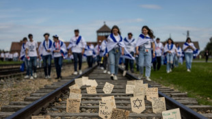 Ex-reféns do Hamas pedem em Auschwitz a libertação dos demais sequestrados