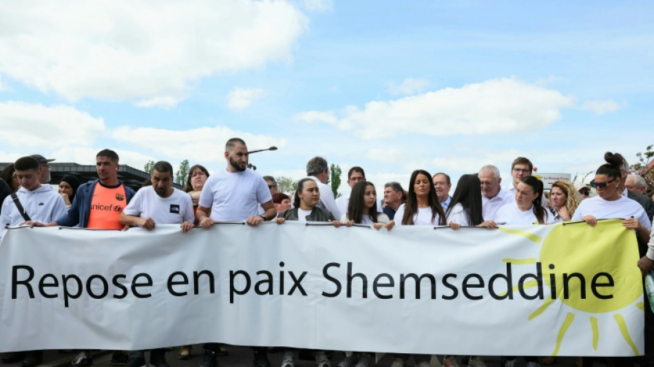 A Viry-Châtillon, les habitants marchent pour Shemseddine, l'adolescent battu à mort