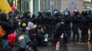 Mehrere Bundesländer gehen verstärkt gegen Nazi-Symbole bei Corona-Protesten vor