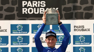 Paris-Roubaix: "Un de mes plus beaux jours sur un vélo", savoure Van der Poel