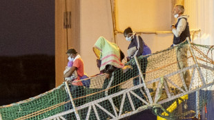 Hallan a ocho migrantes muertos en una embarcación en el Mediterráneo