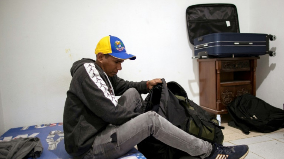 Their hopes dashed, Venezuelan migrants abandon plans for return