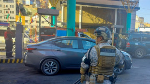 Bolivia despliega militares en gasolineras para combatir el contrabando