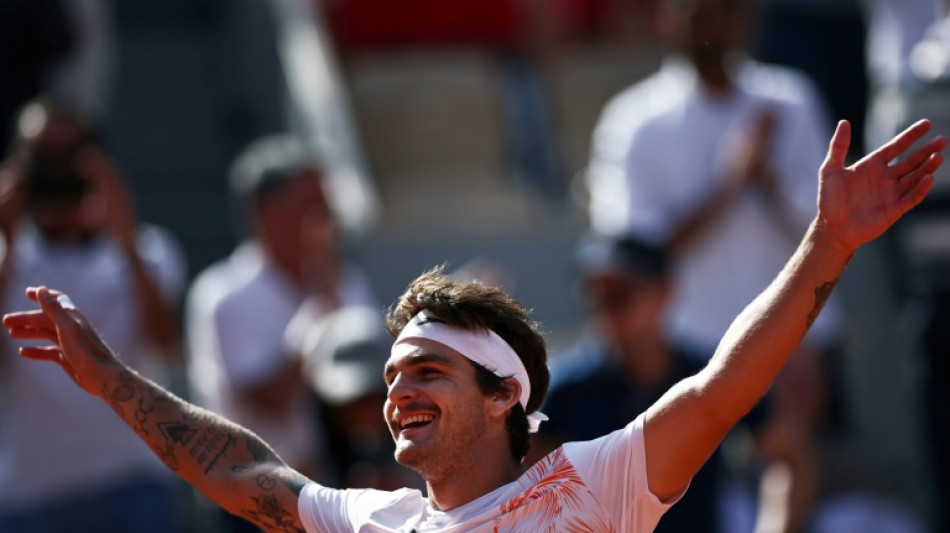 Brasileiro Thiago Seyboth Wild faz história e elimina Medvedev em Roland Garros